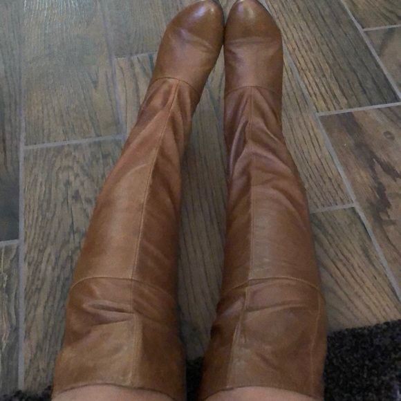 Over-the-knee boots - Picture 1 of 4